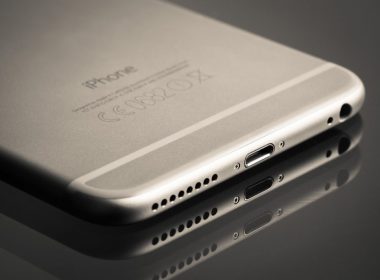 iPhone Apple ФБР иск пробив код пин пароли
