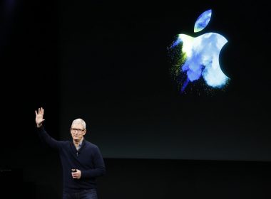 Apple Тим Кук имиграция укази Тръмп служители САЩ