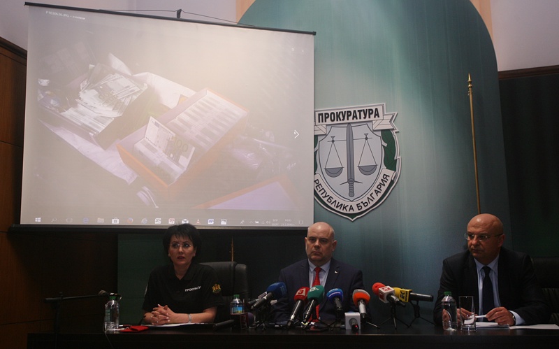 прокуратура, престъпни групи, Гешев, Темелков, фалшиви документи и пари трафик на хора