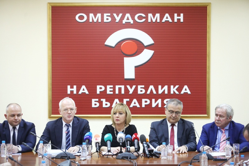 работодатели омбудсман Манолова електроенергия цена американски централи Гълабово Марица