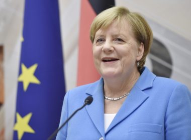германците Меркел политици проучване