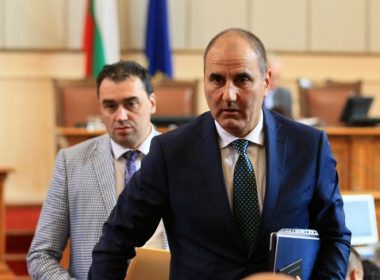 ГЕРБ Цветан Цветанов изтребители Каракачанов концепция интеграция роми