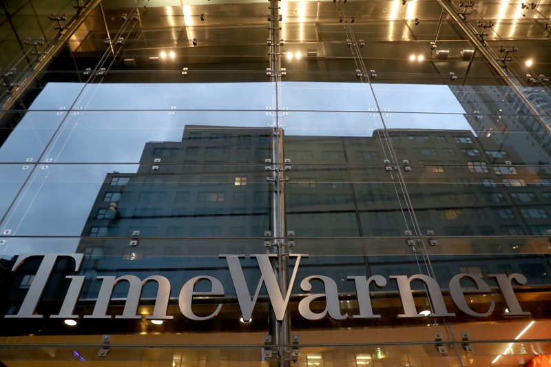 Time Warner CNN заплаха бомба евакуация