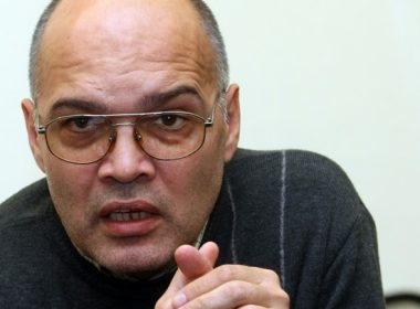 Тихомир Безлов