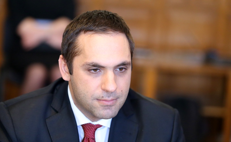 Емил Караниколов, Закон за горивата, диалог депутати Караниколов, Живко Тодоров, ПИБ, ББР, БНБ, изпълнителен директор