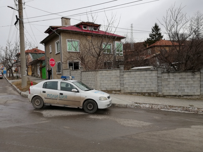пожар Шумен къща майка син загинали