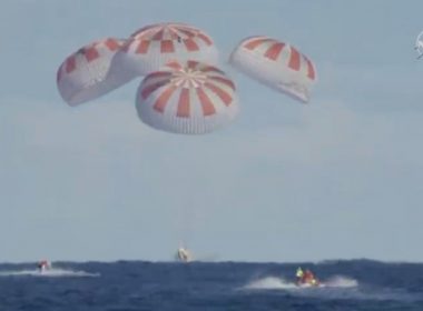 Драгън SpaceX капсула