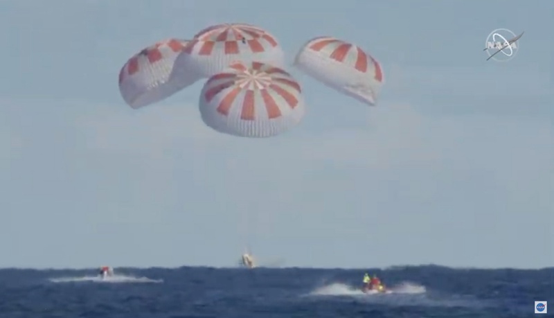 Драгън SpaceX капсула