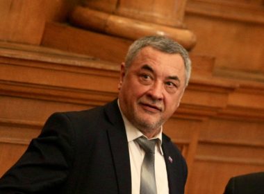 Валери Симеонов Делян Добрев, оставки парламент имоти проверка прокуратура КПКОНПИ