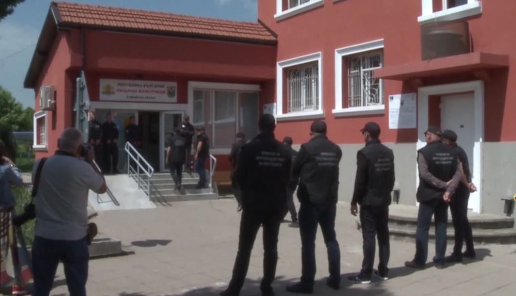 Божурище кмет акция спецпрокуратура
