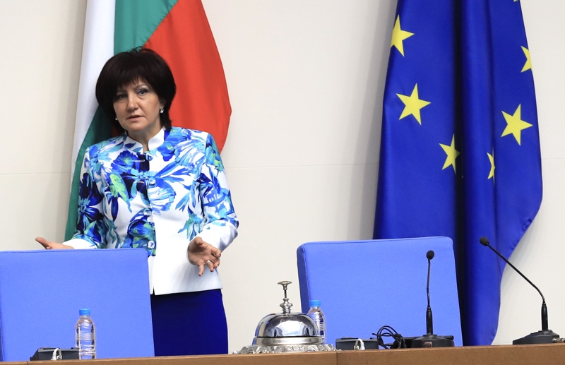 Цвета Караянчева, оставка, БСП, ДПС, Манолова