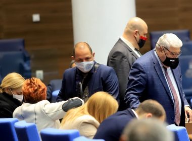парламент, промени, Закон за българското гражданство, инвестиции