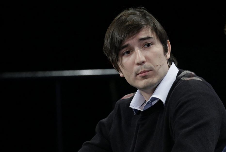 Влад Тенев