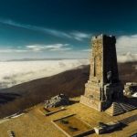 Директорът на „Шипка-Бузлуджа“: Паметникът не е от гранит, а от доломит