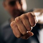 С юмруци и ритници: Жесток побой посред бял ден в столичен парк пред очите на деца