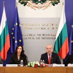 Нови данъци за мощните коли и промени при ваучерите за храна: Какво предвижда пакетът за 2027 г.